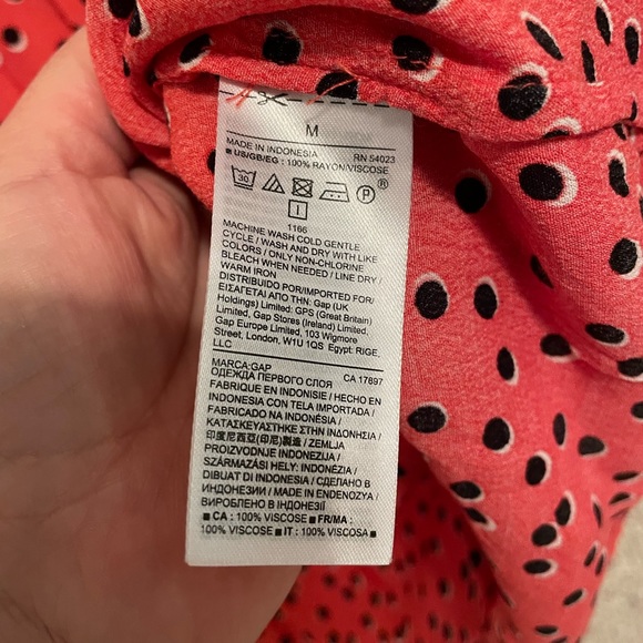 GAP Top - Picture 3 of 4